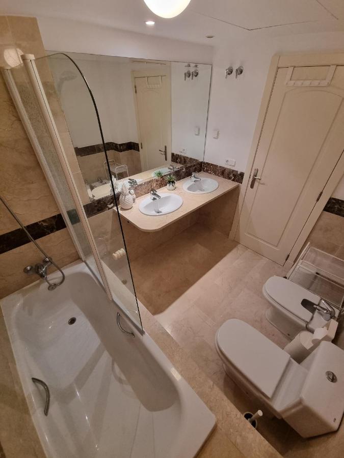 Elegant Apartment With Fantastic Views At The Top Of Calahonda Sitio de Calahonda エクステリア 写真